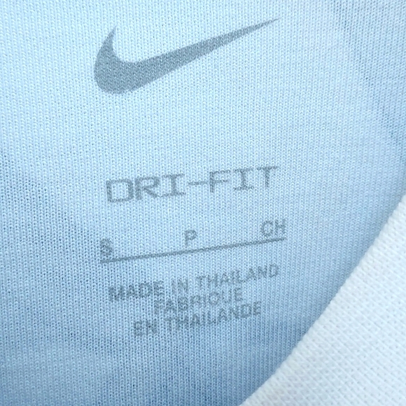 Nike floral long sleeve top - Picture 2 of 5